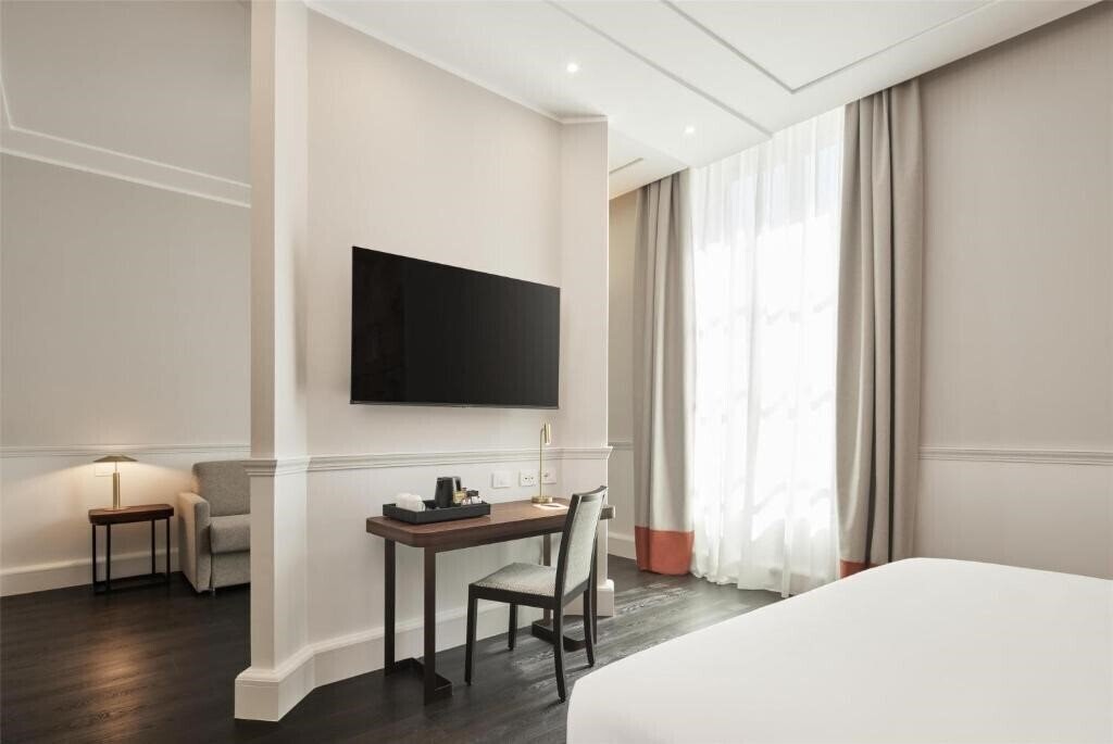 Imaginea Palazzo Caracciolo 4*