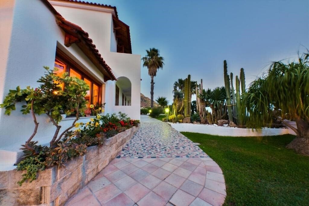 Hotel Villa Miralisa 3*