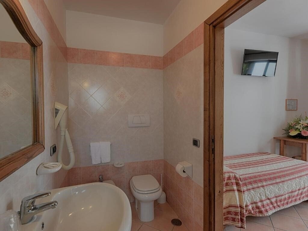 Imaginea Villa Miralisa 3*