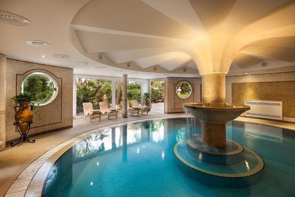 Imaginea Grand Hotel Excelsior 5*