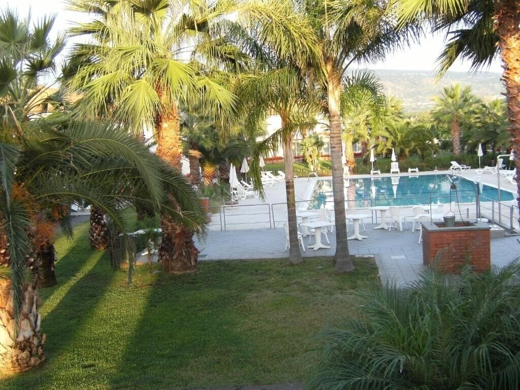 Imaginea Kings House 3*