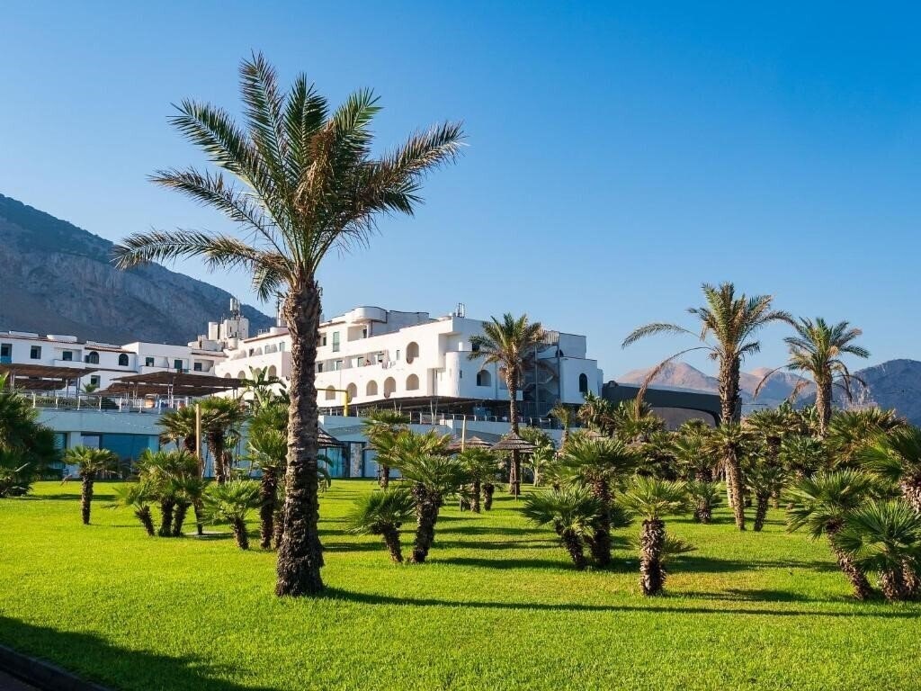 Отель Saracen Resort 3*