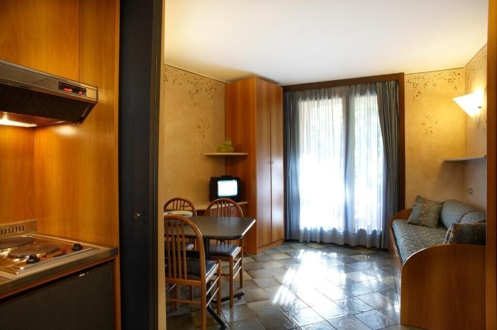 Imaginea Residence Mirelladue 4*