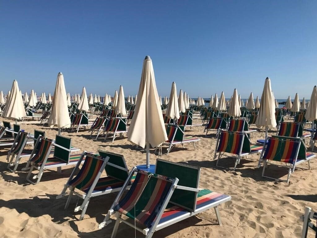 Fotografie Flying 3*