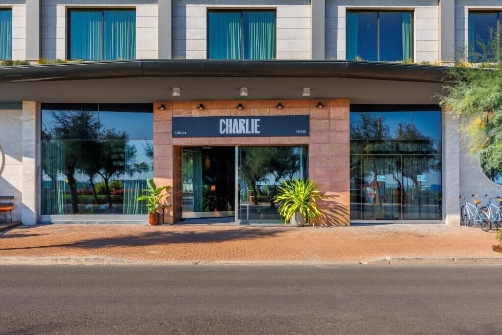 Hotel Charlie In Pesaro 4*