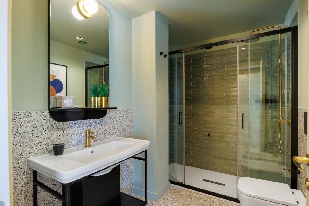 Fotografie Charlie In Pesaro 4*