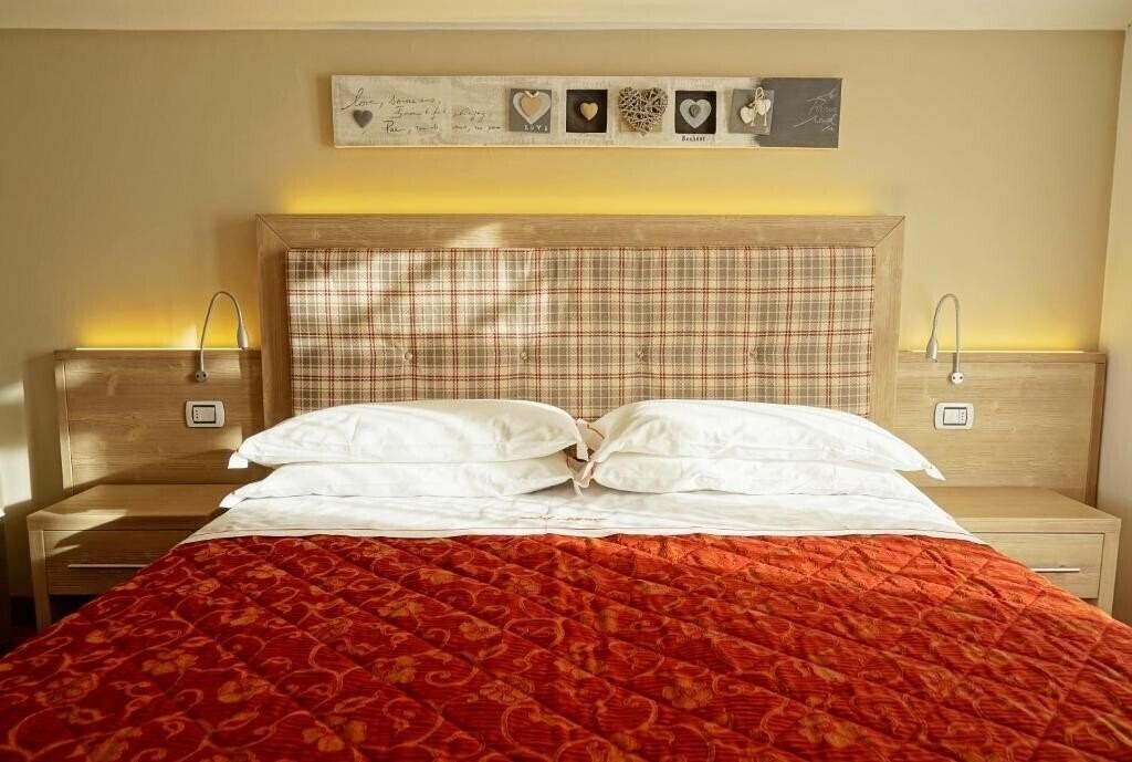 Fotografii Alpina hotel 3*