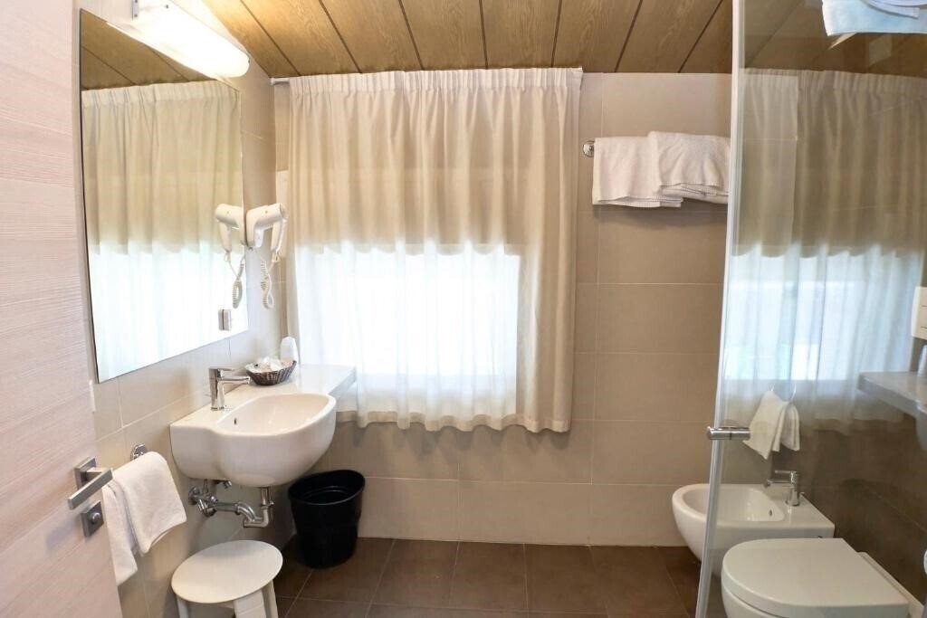 Fotografie Hotel Trento 3*