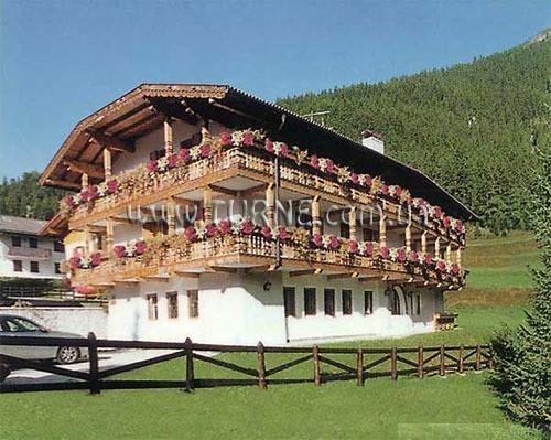 Fotografie Garni Lastei 2*