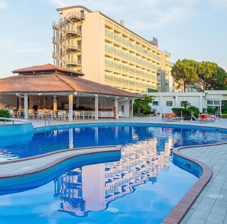 Hotel Adria (Marittima) 4*