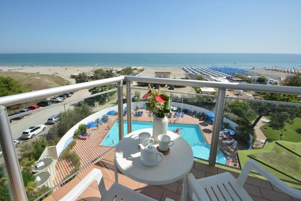Hotel Bellevue Beach 4*