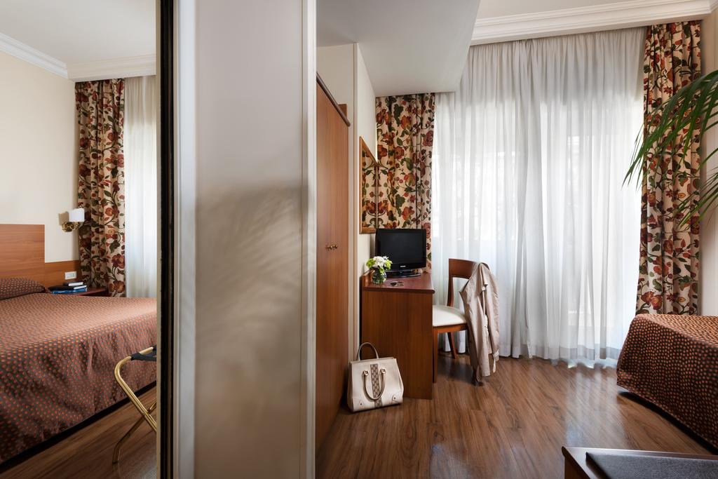 Fotografii American Palace Eur 4*