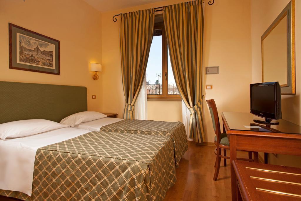 Fotografie Colosseum 3*