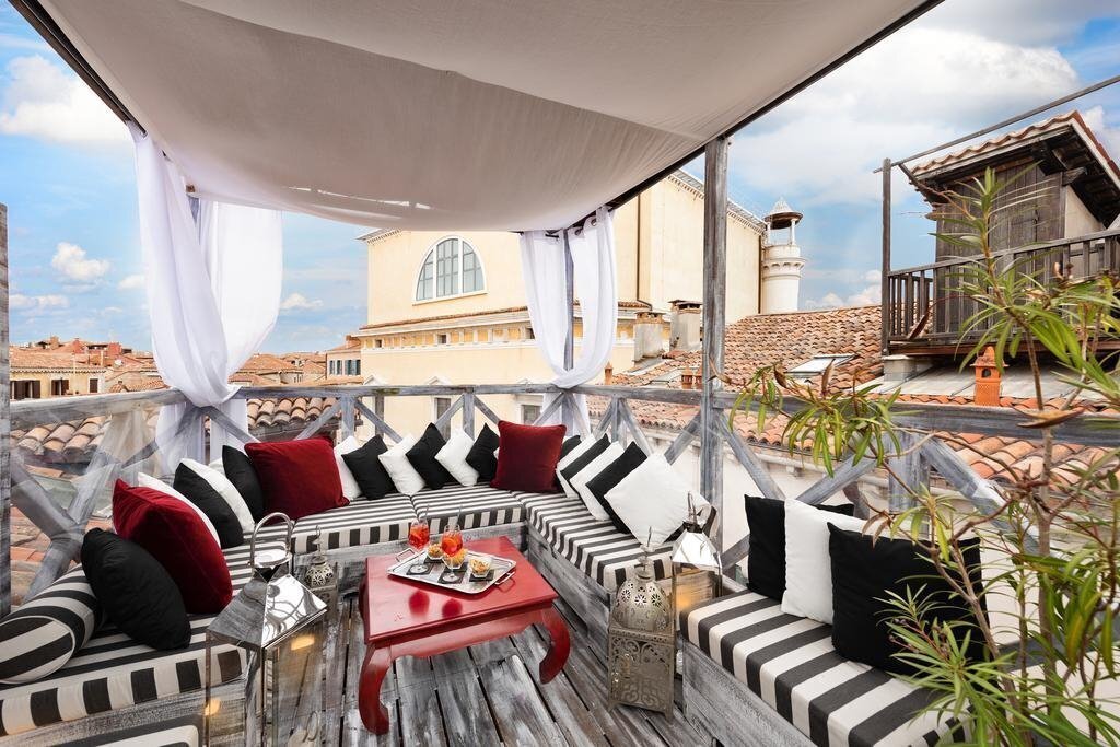 Imaginea J.K. Place 4*