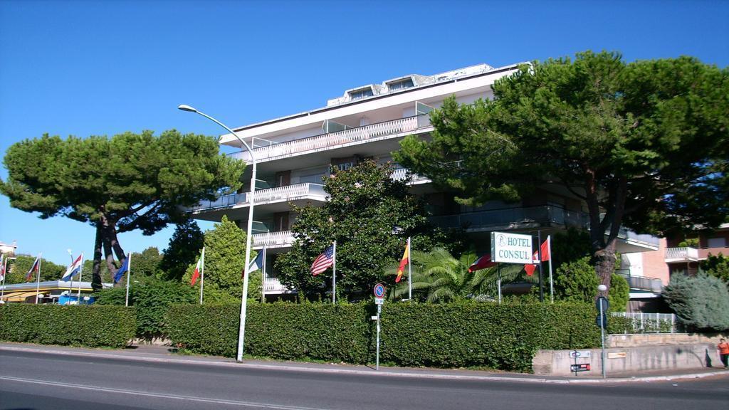 Fotografii Consul 3*