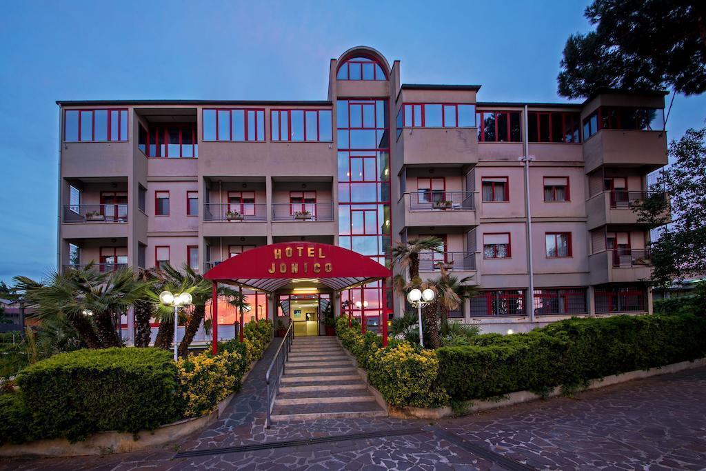 Фото Jonico 3*