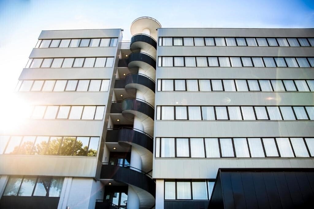 Hotel Holiday Inn Rome - Pisana 4*