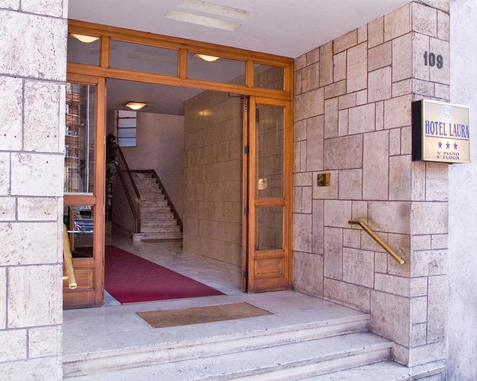 Hotel Laura 3*