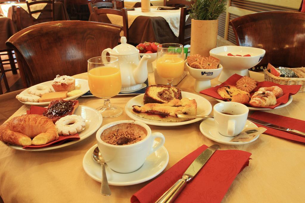 Изображение Colony 3*