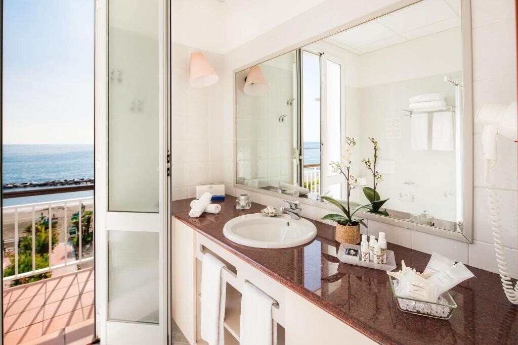 Fotografii Gabriella 3*