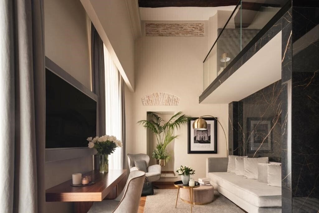 Фото Antico Albergo del Sole al Pantheon (ex. Hotel Sole al Pantheon, Albergo del Sole al Pantheon Hotel Rome) 4*