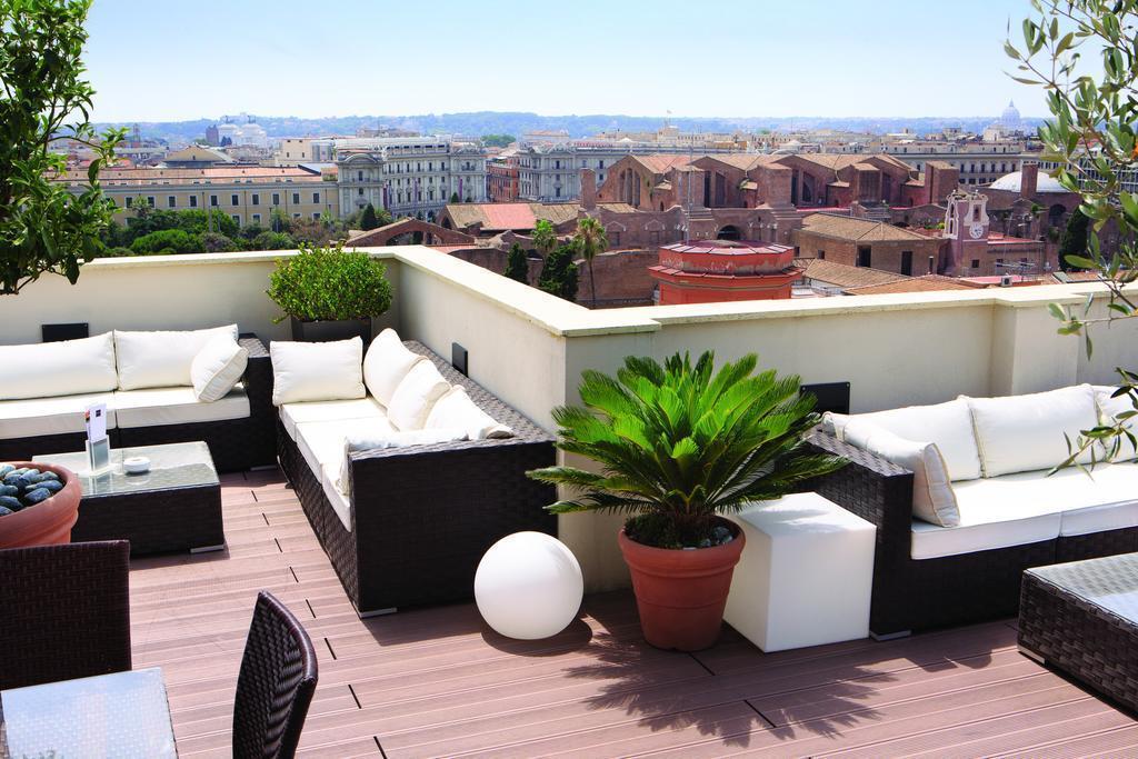 Imaginea The Independent Hotel 4*