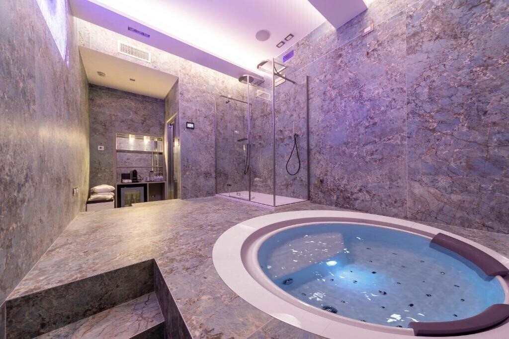 Hotel San Carlo Suite 4*