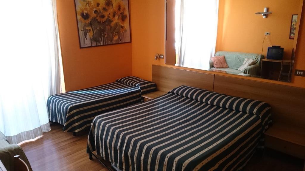 Imaginea Urbis Hotel 2*