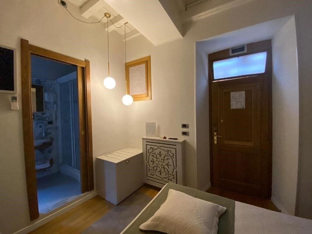 Fotografii Condotti Rooms (ex. Rhona'S Rooms) 5*