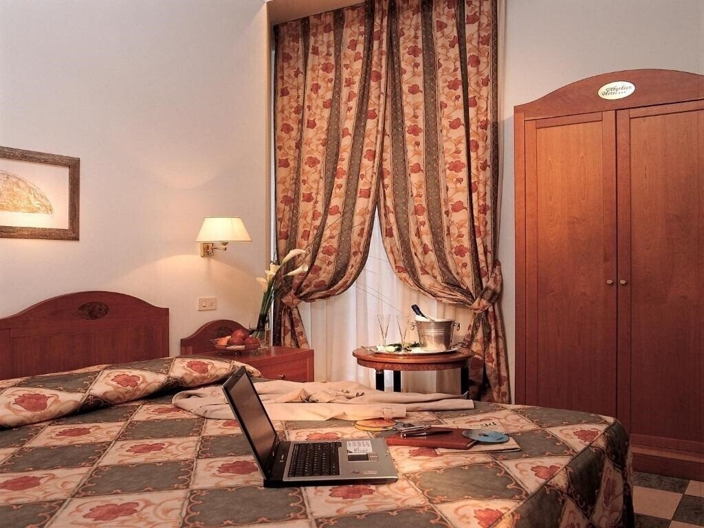 Отель Hotel Aberdeen 3*