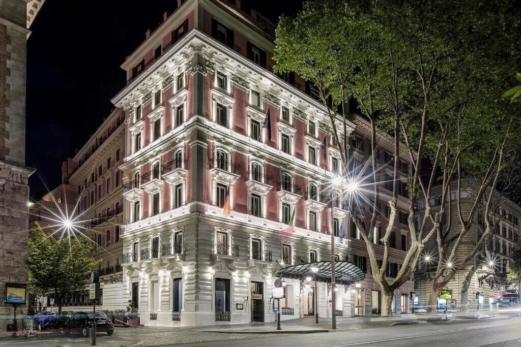 Hotel Regina Baglioni 5*