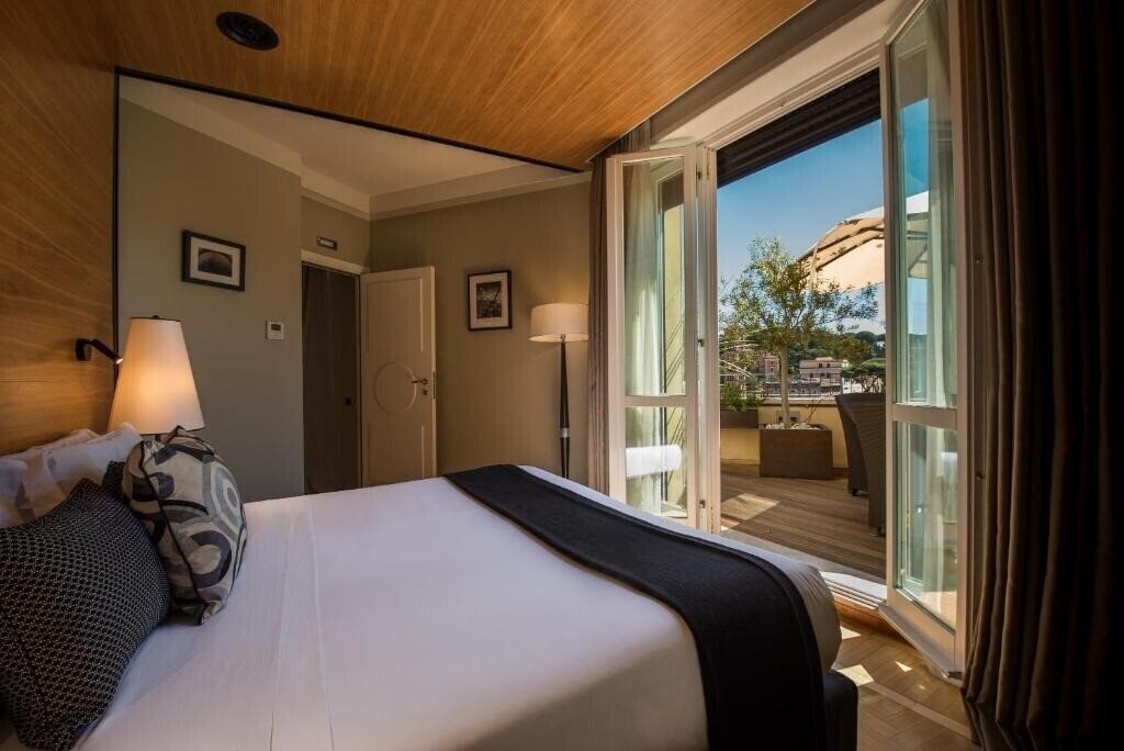 Fotografii Fortyseven 4*