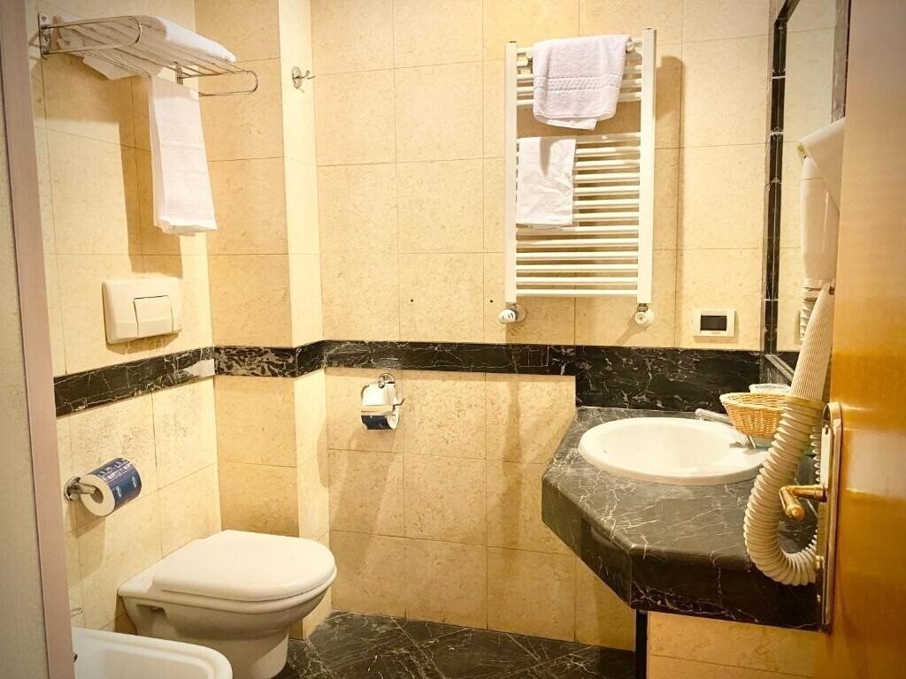 Imaginea Champagne Palace 4*