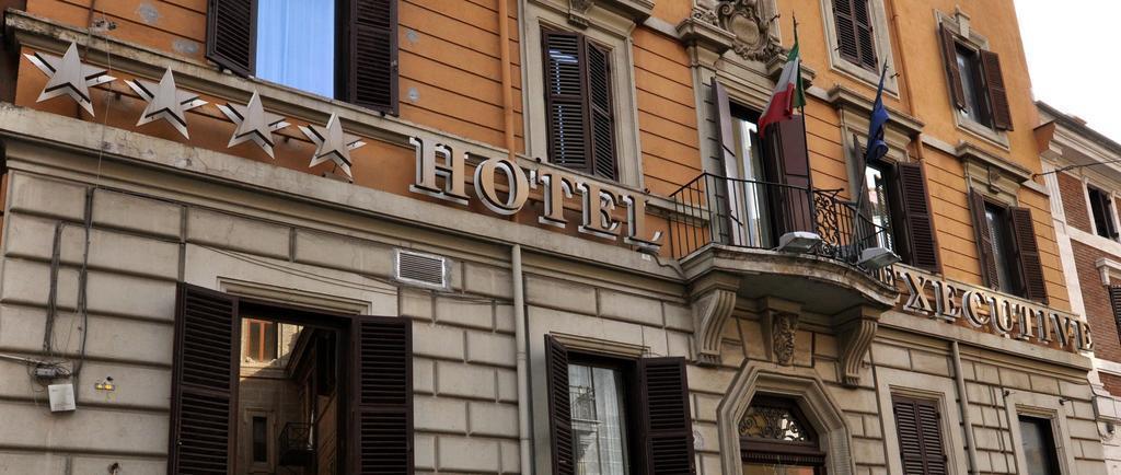 Фото Hotel Executive 4*