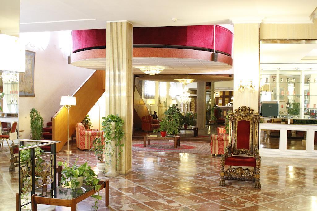 Отель Grand Hermitage 4*