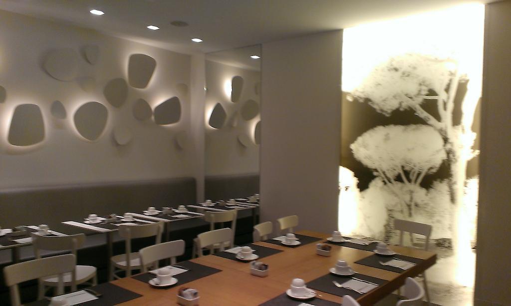 Imaginea White Hotel 4*