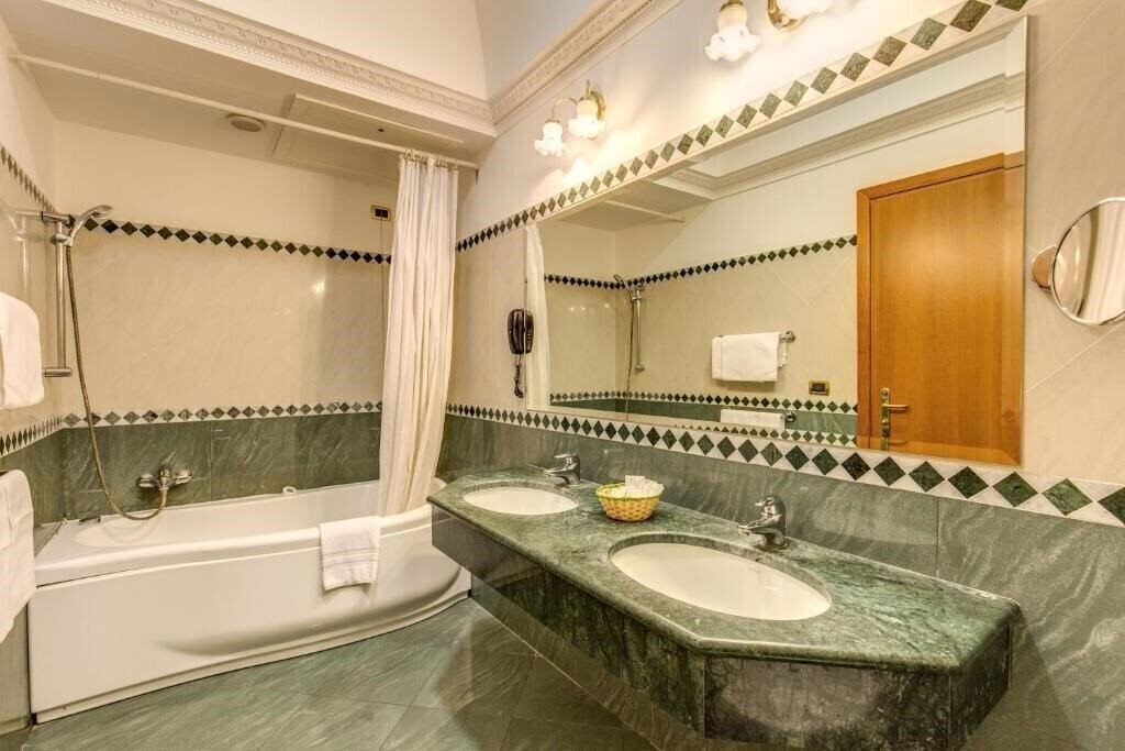 Hotel Contilia 3*