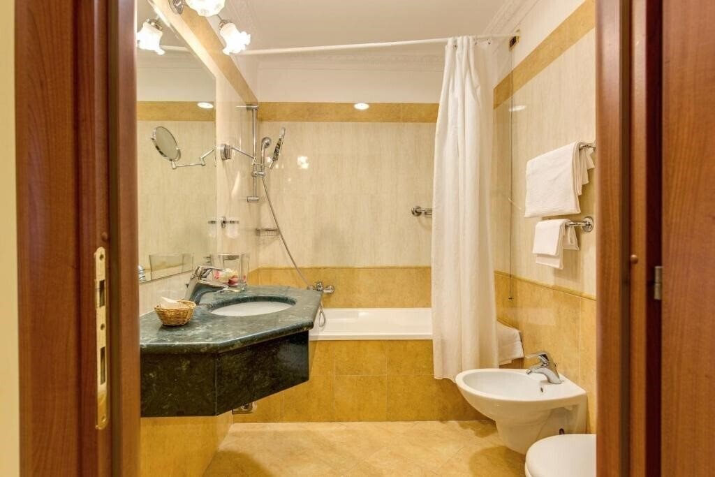 Imaginea Contilia 3*
