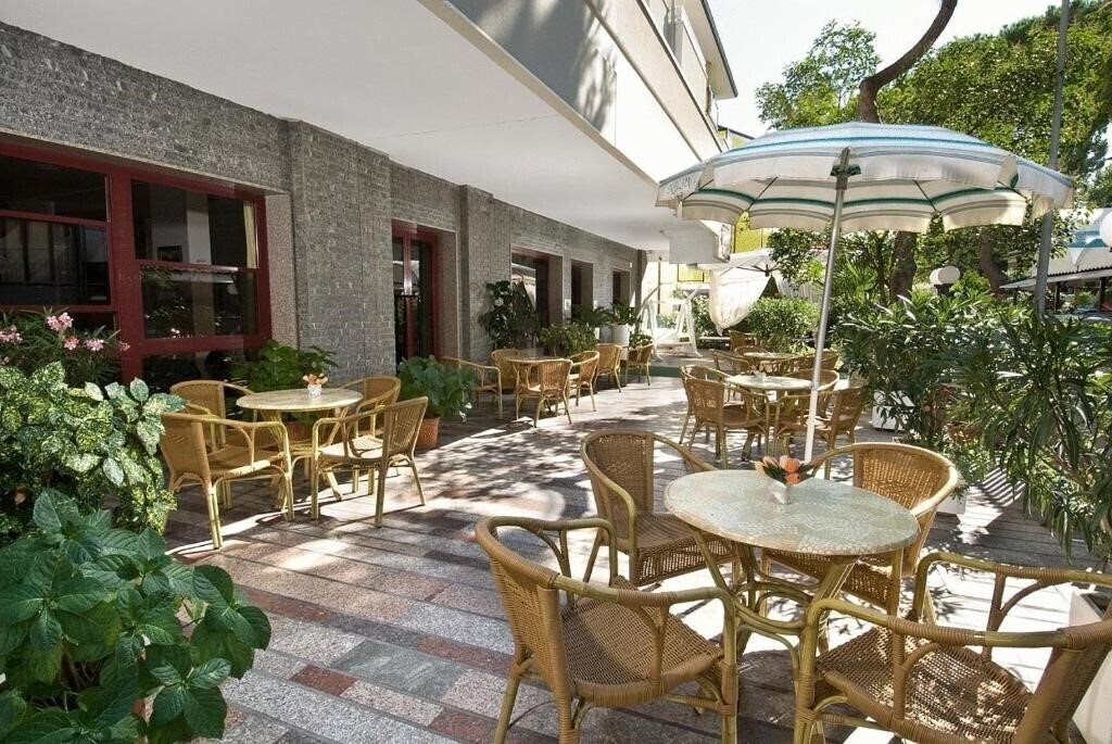 Imaginea Capinera (Miramare) 3*