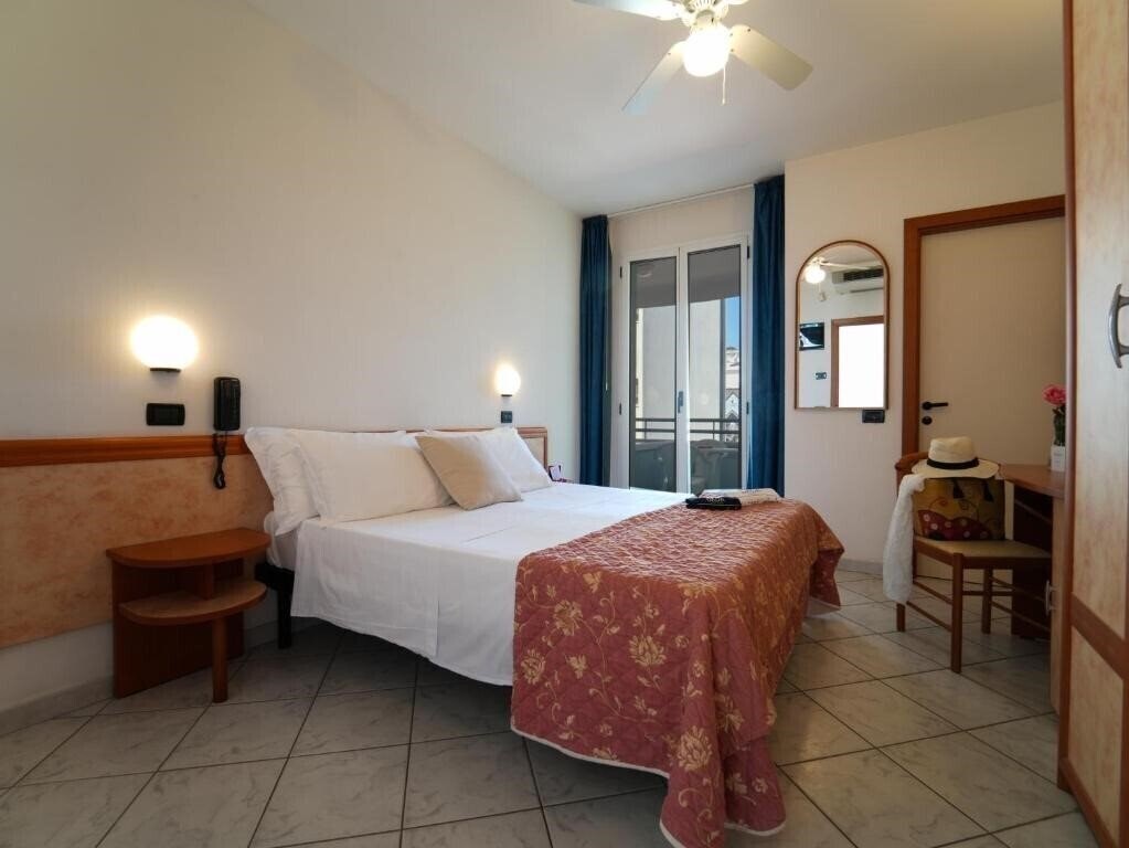 Фото Hotel Dasamo 3*