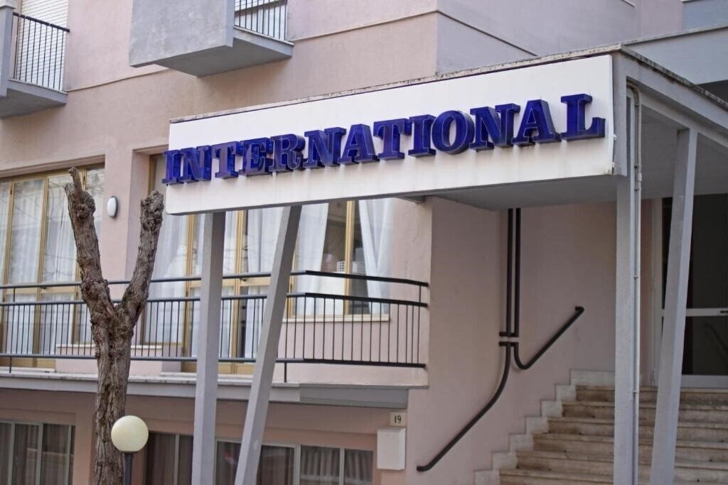 Hotel International (Cattolica) 3*