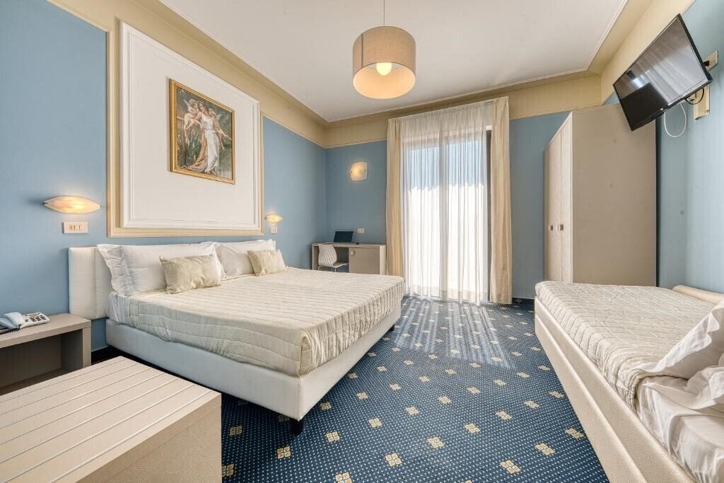 Hotel Augustus (Marina Centro) 3*