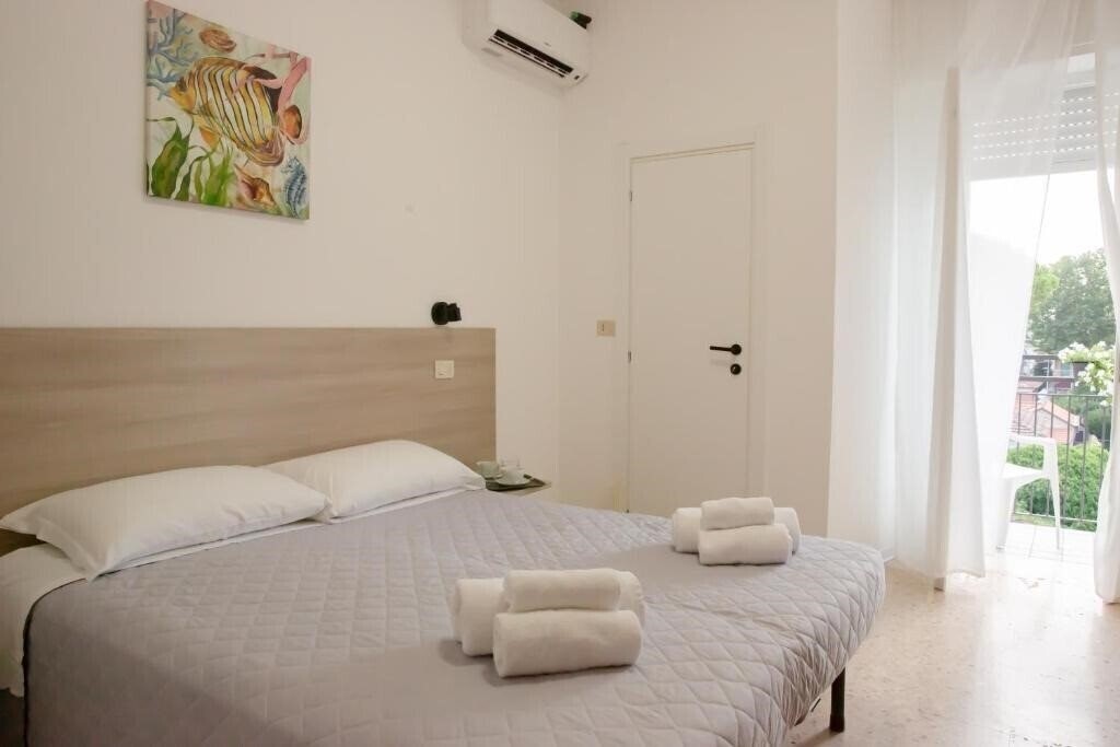 Fotografii Hotel Kariba 2*