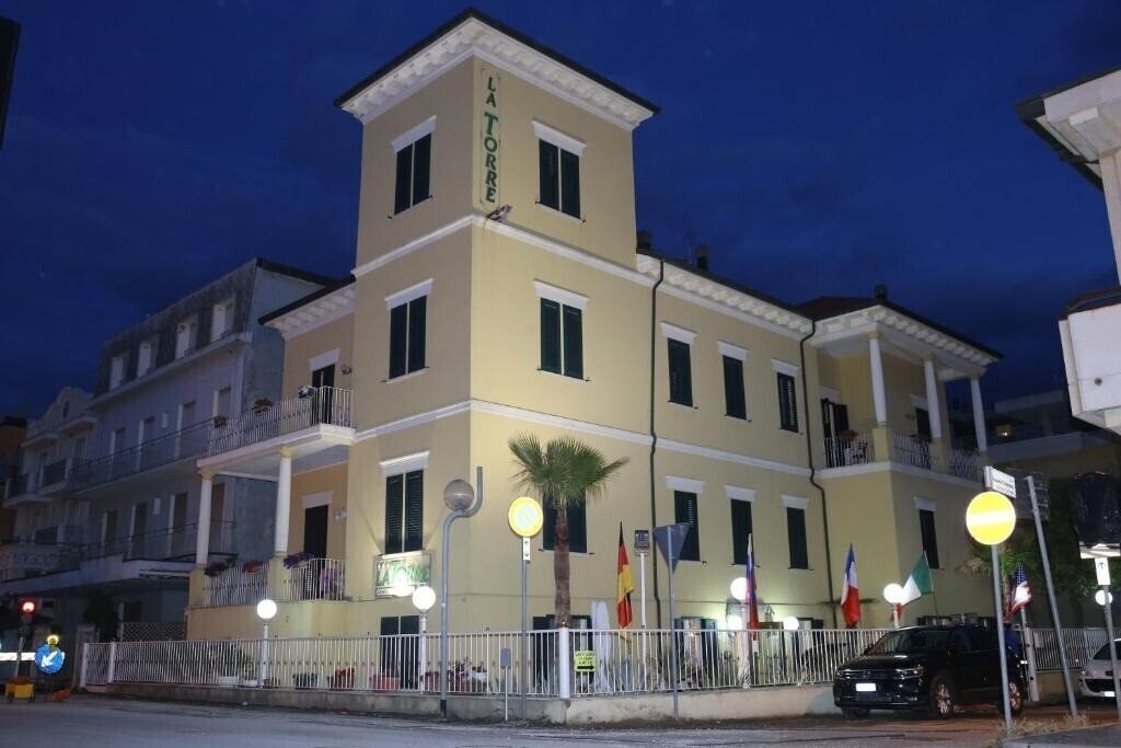 Hotel La Torre 3*