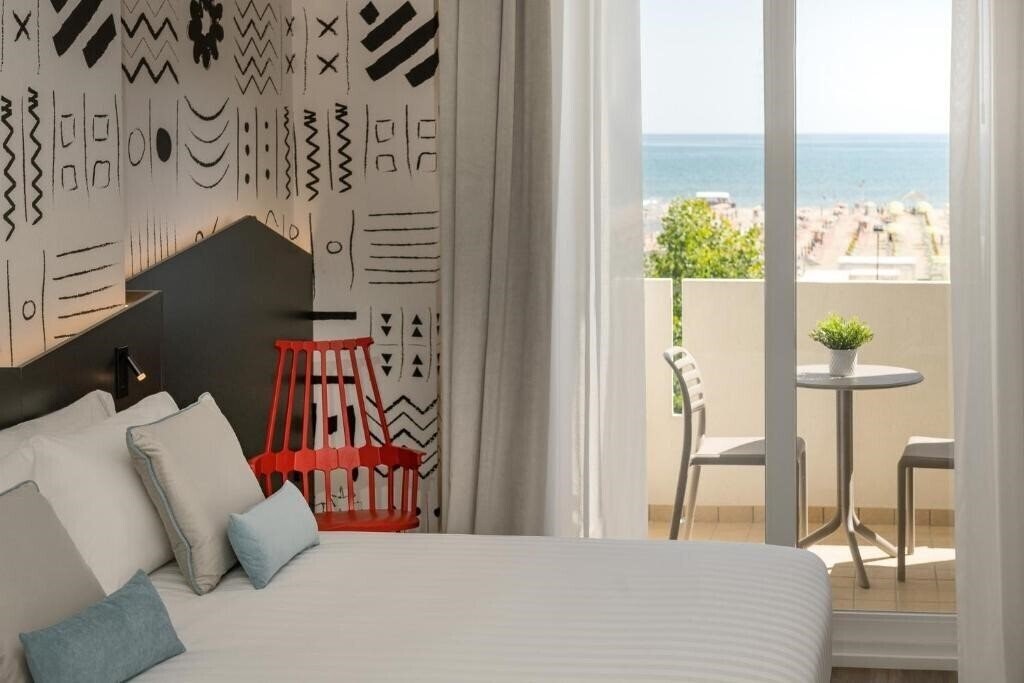 Фото Suite Hotel Litoraneo 4*