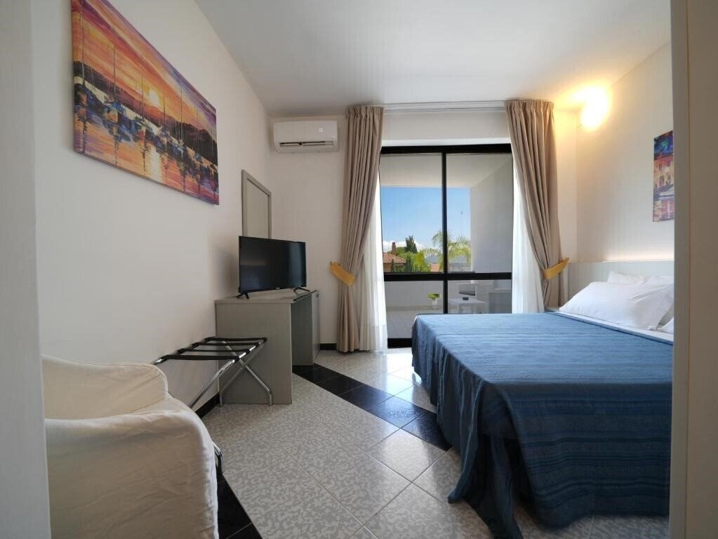 Imaginea Clorinda 4*