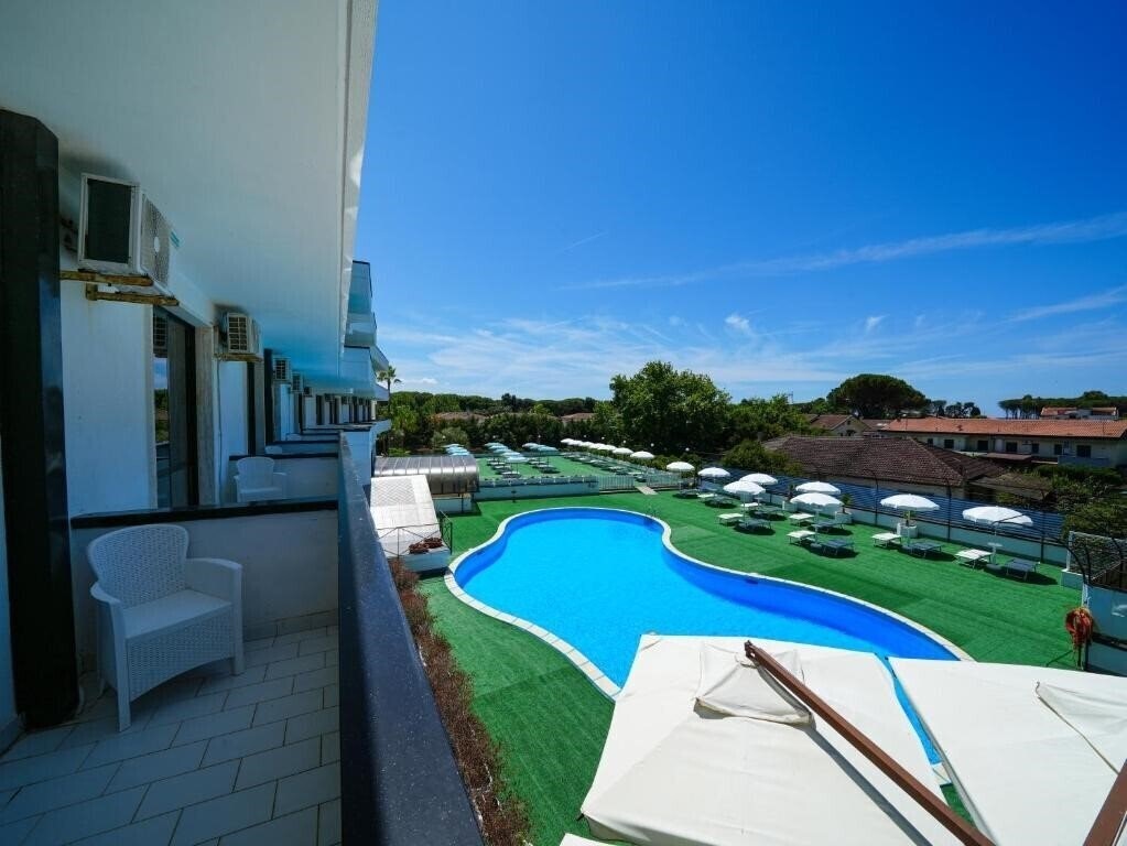 Imaginea Clorinda 4*