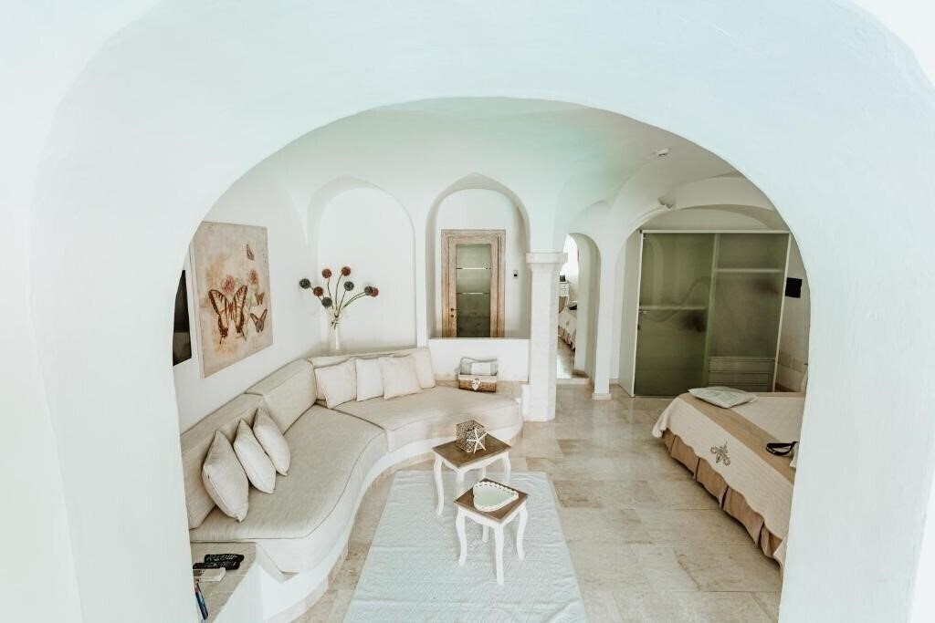 Fotografii Pulicinu 4*