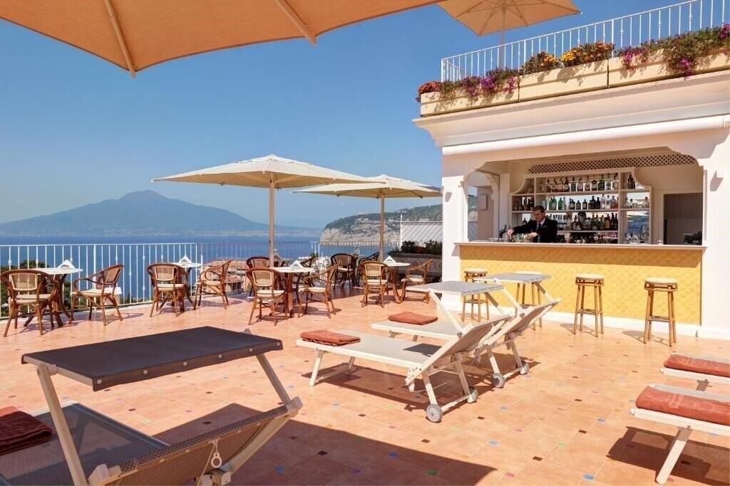 Imaginea Grand Hotel De La Ville 4*
