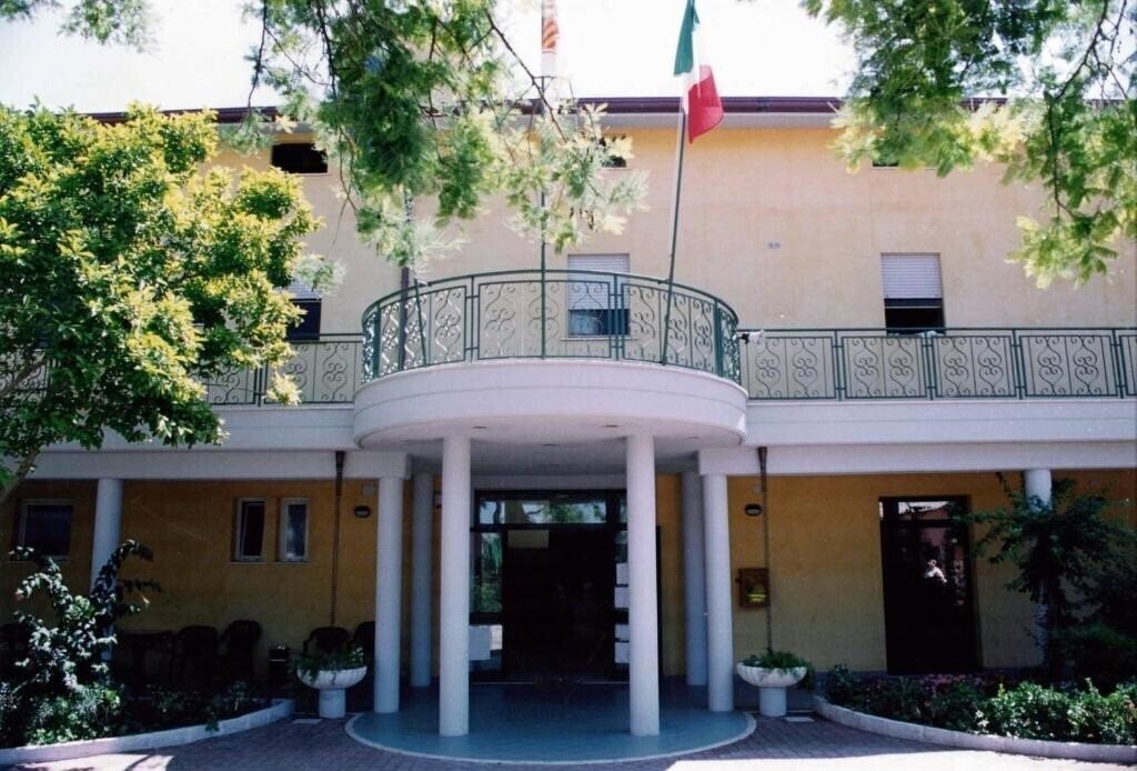 Hotel Villaggio Della Mercede (San Felice Circeo) 3*
